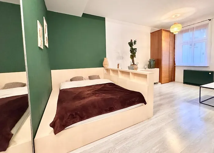 Tuz Przy Polwiejskiej * Posen