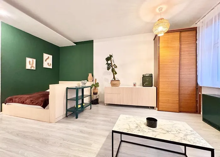 Tuż Przy Półwiejskiej